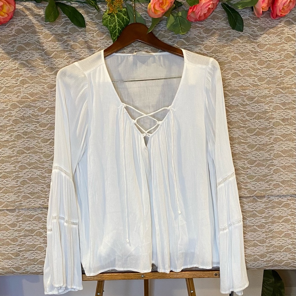 Women’s  Hollister white flowy long sleeve